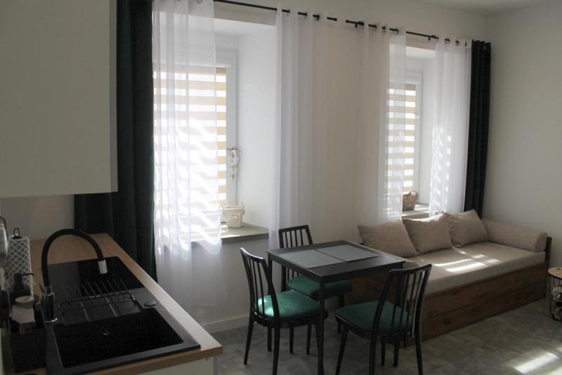 Apartament Z Historia Еленя-Гура Экстерьер фото