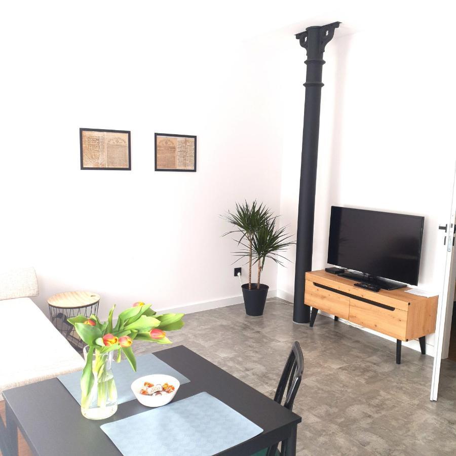 Apartament Z Historia Еленя-Гура Экстерьер фото